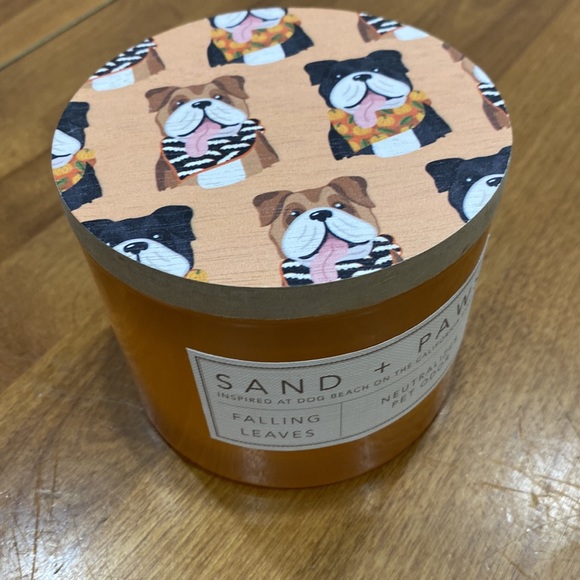 NWOT. Sand + Paws, 2-wick, 12oz., jar candle with lid. - Picture 8 of 8